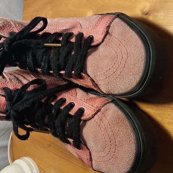 Vans Vintage Pink Suede High Tops Size 9.5 Women's - Picture 2 of 14